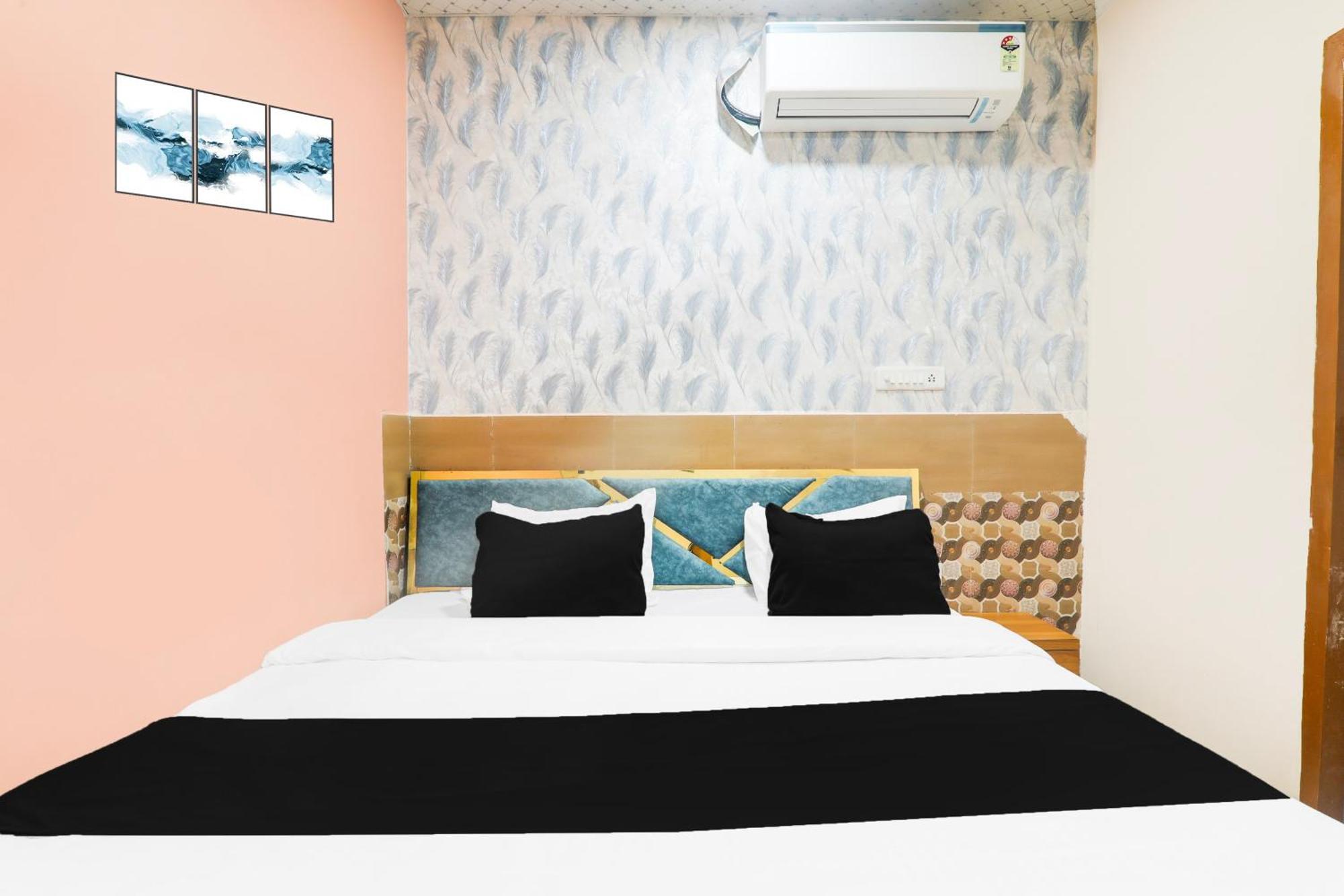 Hotel O V. K Palace Inn Lucknow Bagian luar foto