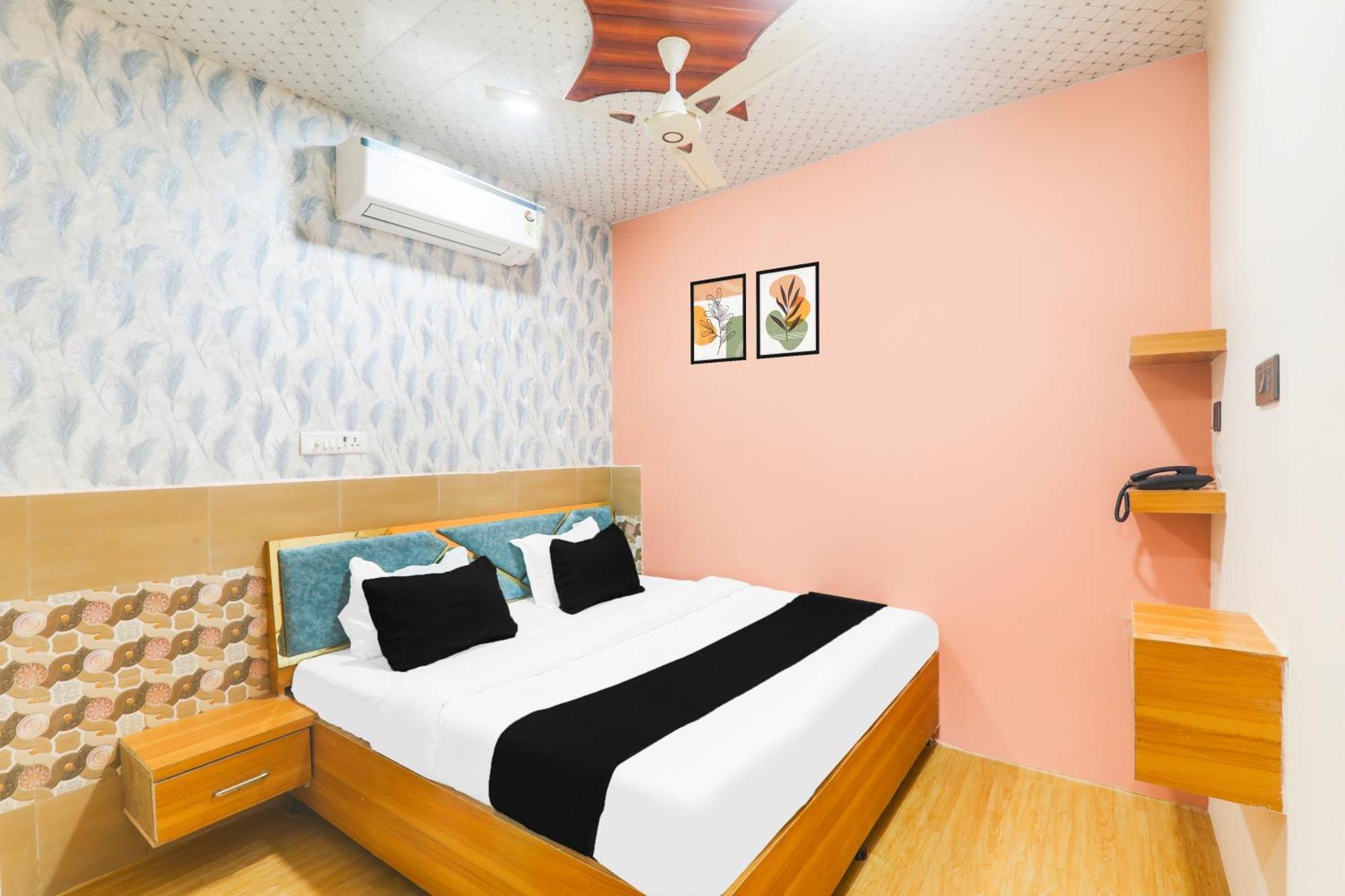 Hotel O V. K Palace Inn Lucknow Bagian luar foto