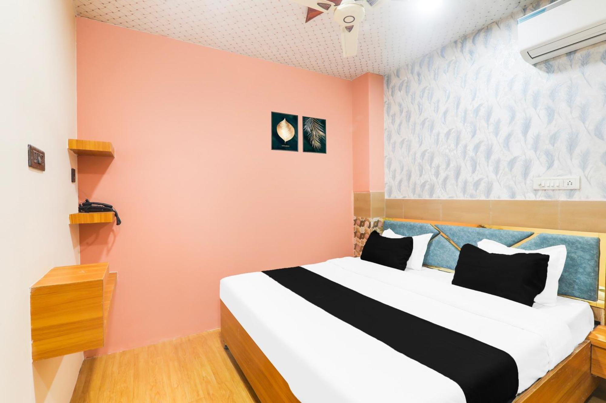 Hotel O V. K Palace Inn Lucknow Bagian luar foto